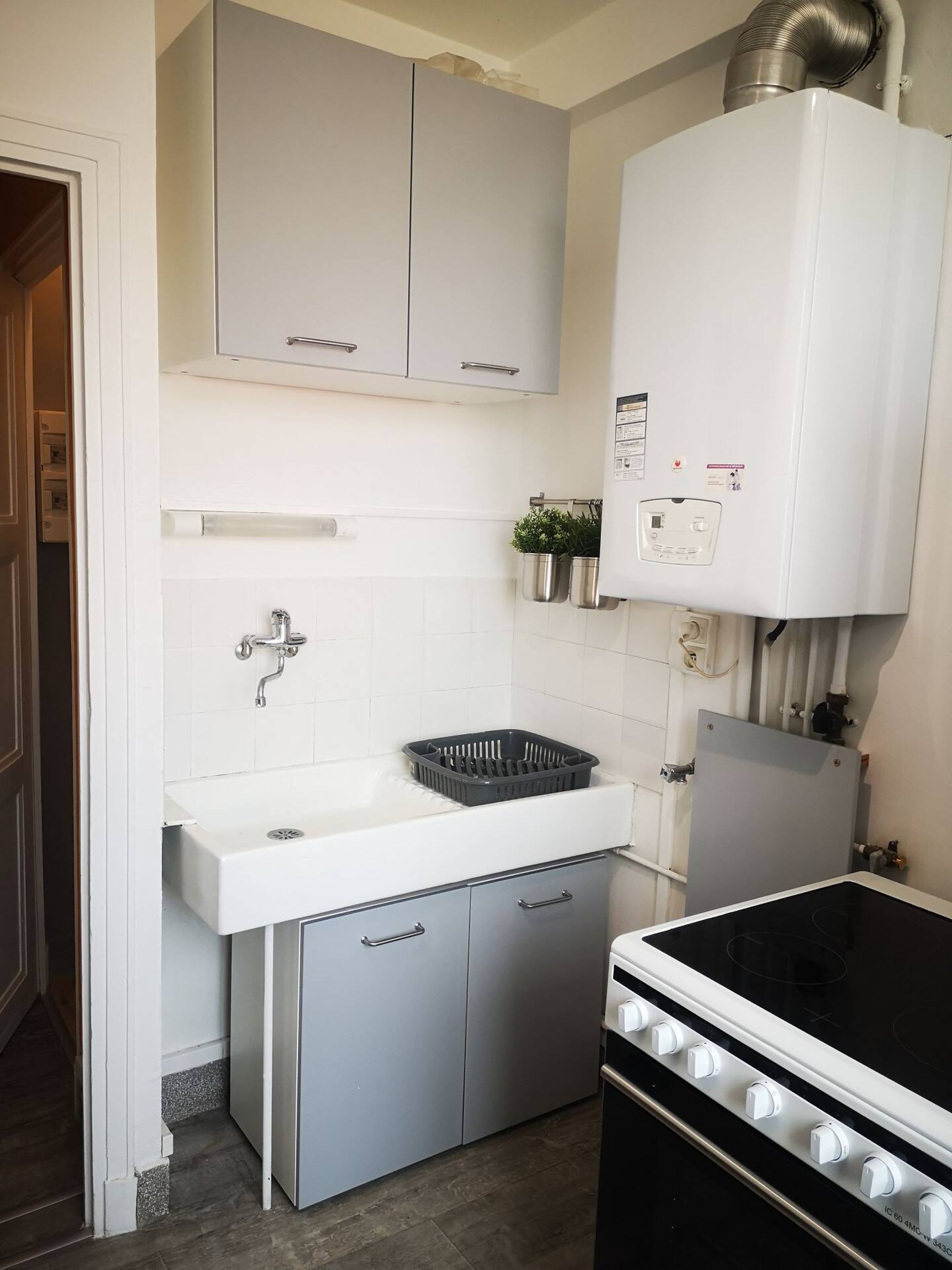 9cd2eff4-73b9-4b1c-825a-a13b9f942142