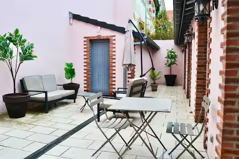 c76ae4af-b8f3-40be-a47e-da832e81c389